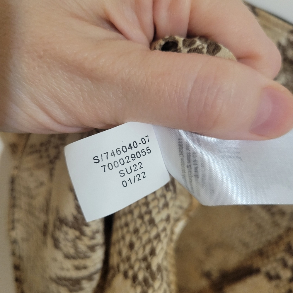 NWT Banana Republic Bliss Silk Camisole Python S - Picture 12 of 12